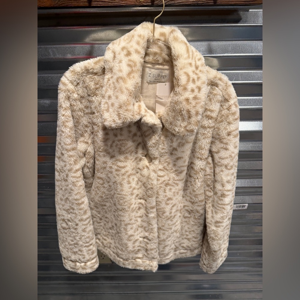 A supply soft jacket woman’s size small
